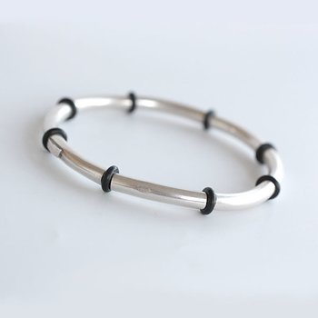 Vattring - sterling silver bracelet with o-rings