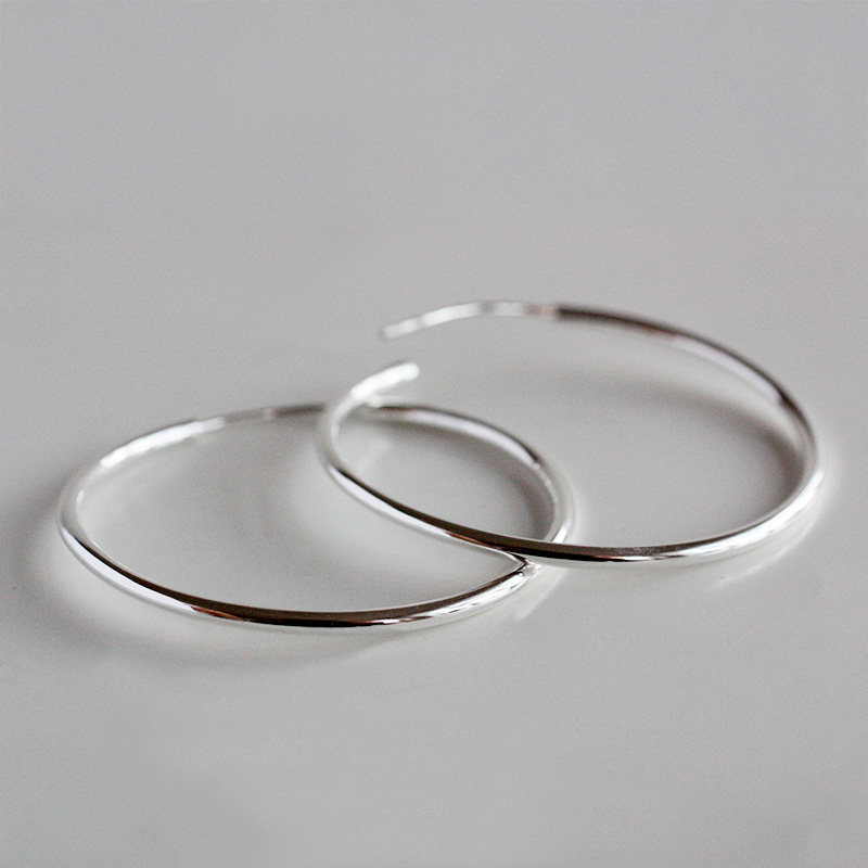 Hoop earrings in silver