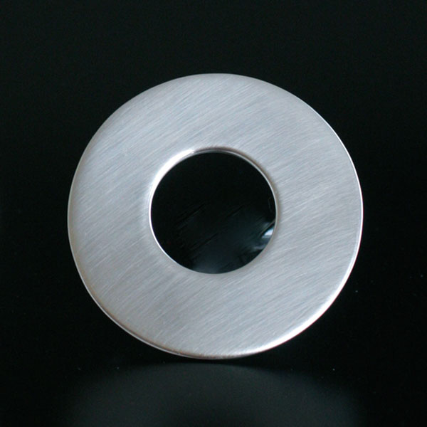 Liten Cirkel - brooch in silver