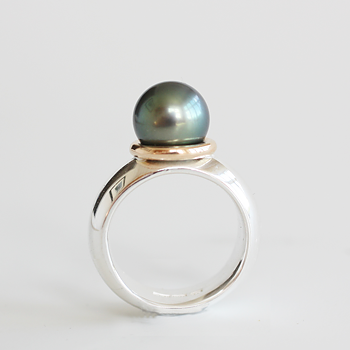 Pärla - ring med tahitpärla i silver och guld