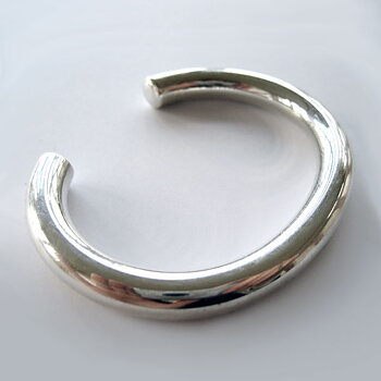 Vattring - solid sterling silver bracelet