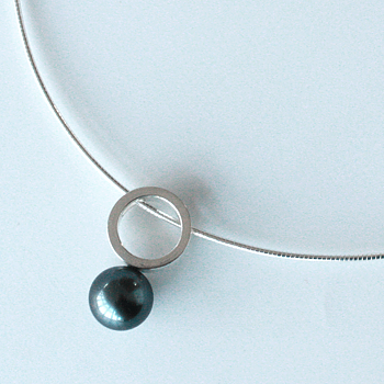 Logg - halsband i silver med tahitipärla
