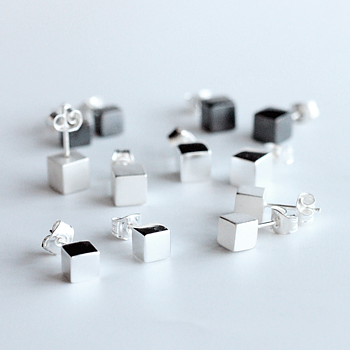Boj cube - sterling silver earring