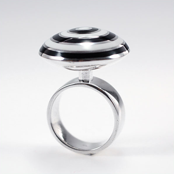 Virvel - sterling silver ring with enamel