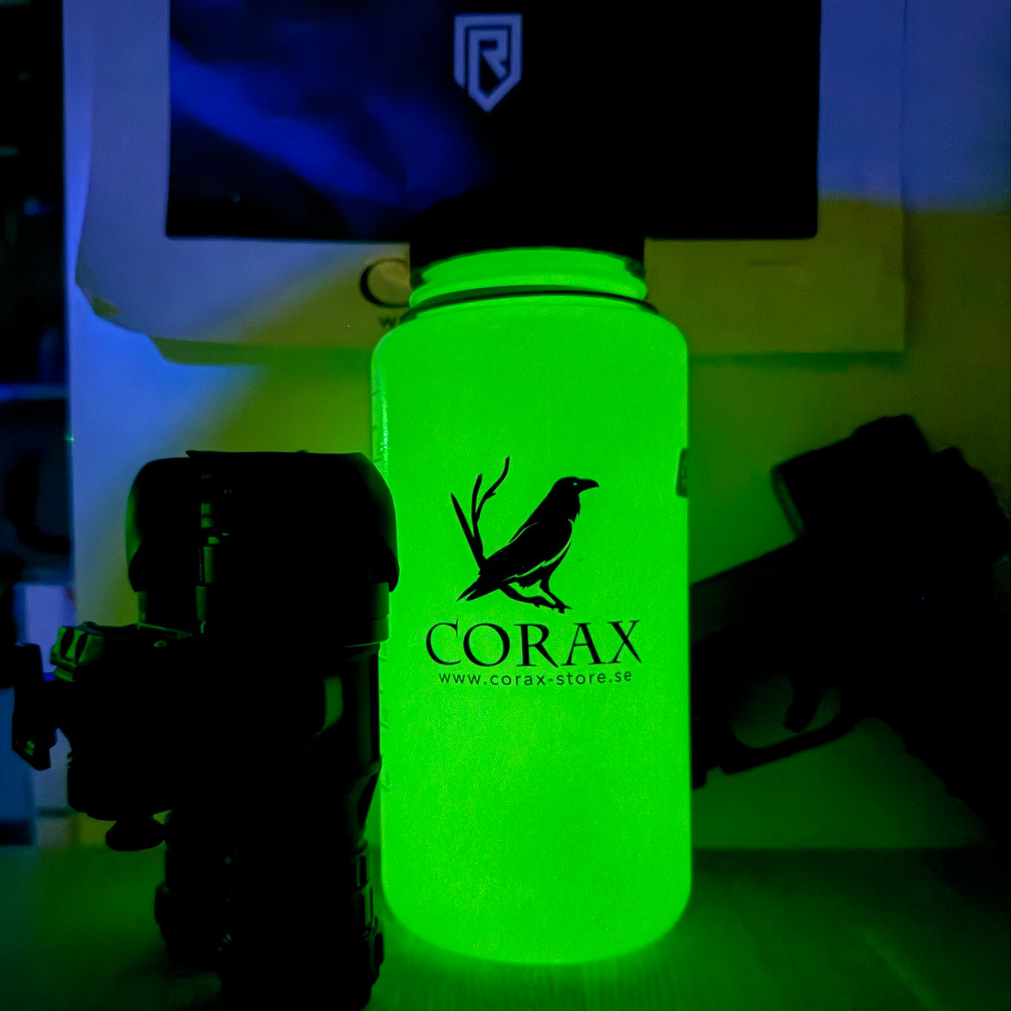 Corax X Nalgene glow in the dark green 1 Liter