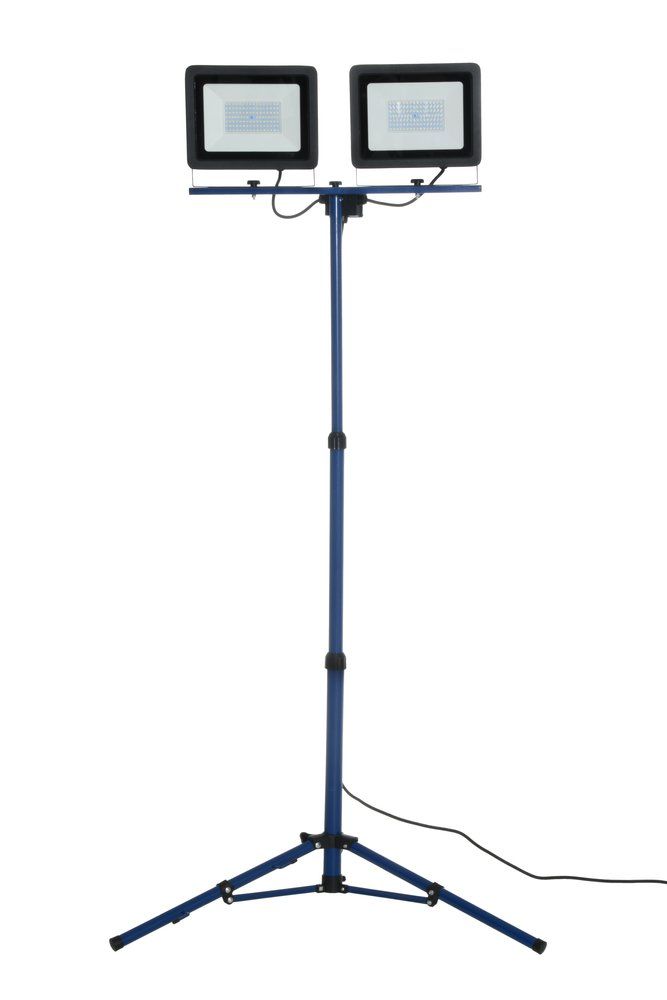ARBETSBELYSNING PÅ STATIV 2X100W 18000LM
