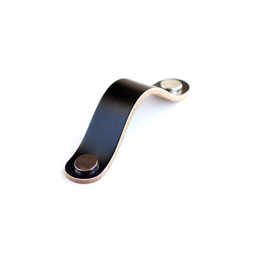 Handtag i läder Haki c/c 96 mm, svart