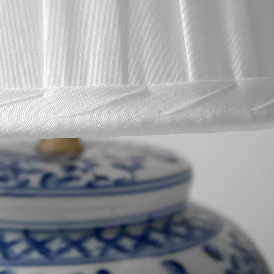 Handsydd veckad lampskärm (chintz) - 2