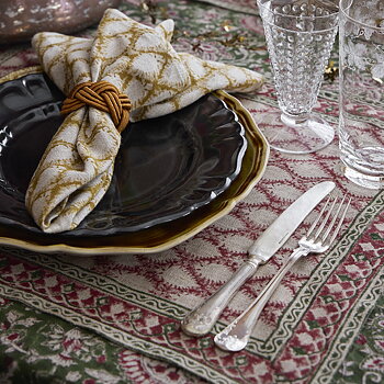 Bordstablett Cypress Red linne 2 st.