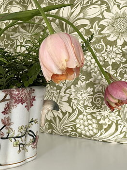 Kuddfodral Sunflower Artichoke - William Morris