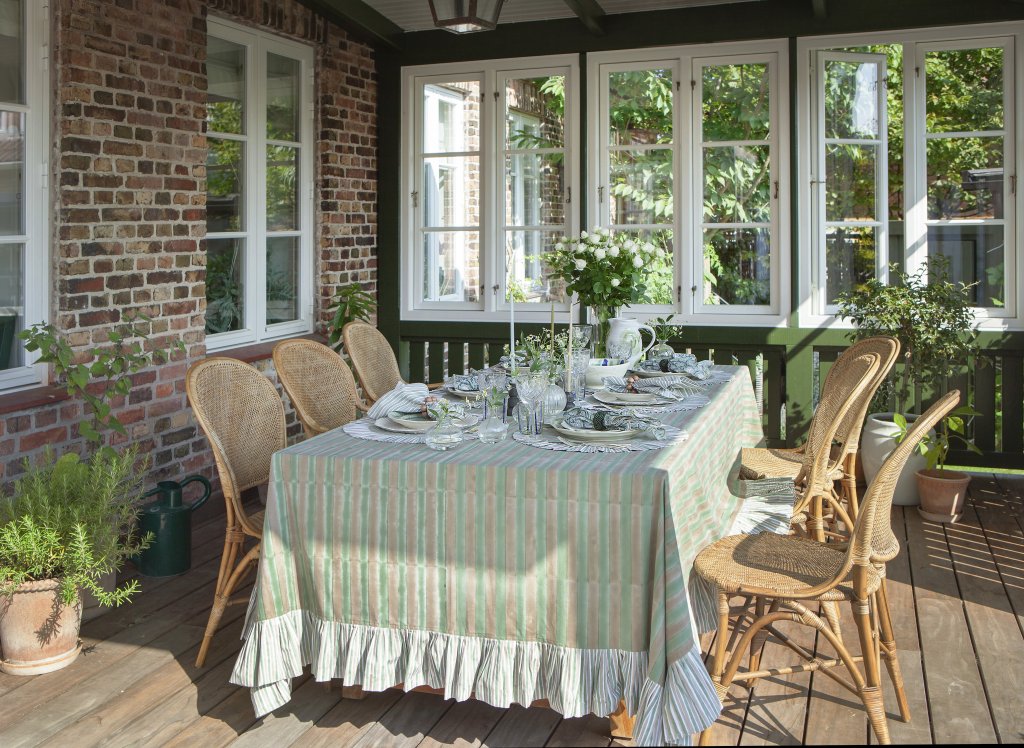 Bomullsduk Jaipur Stripe med volang - Green