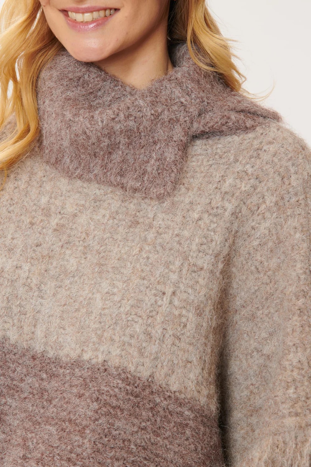 Derhy - Jacote Knitted Poncho - 4