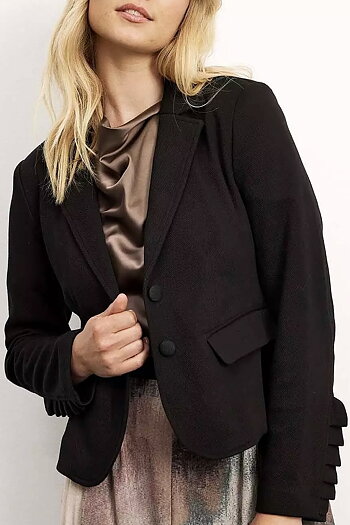 In Front -Erica Jacket Black