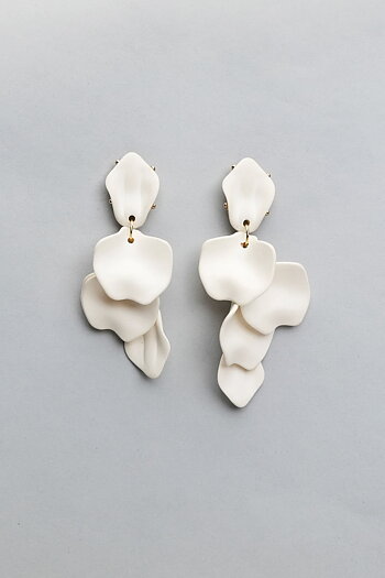 Bow 19 - Leaf Earrings White Mat