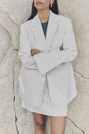 Leveté Room - Graham Blazer Turnledove Combi