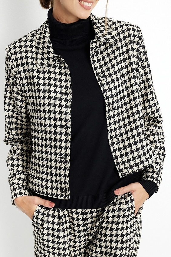  In Front -  Alva Jacket Black - 3