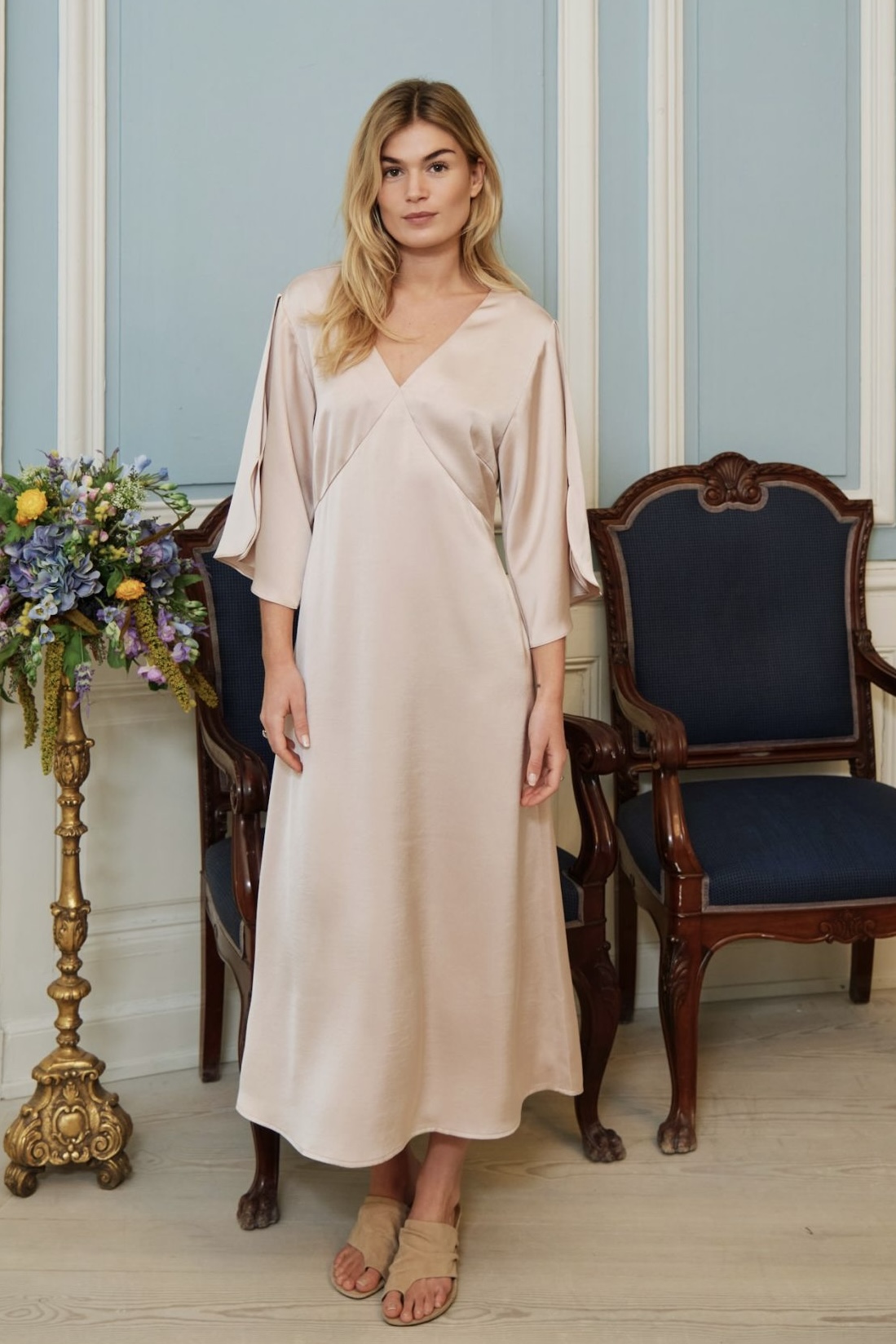 Neo Noir - Remara Heavy Sateen Dress Champagne - 6