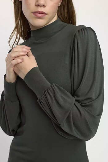 Soft Rebels - Roman T-Neck Topp Kambaba