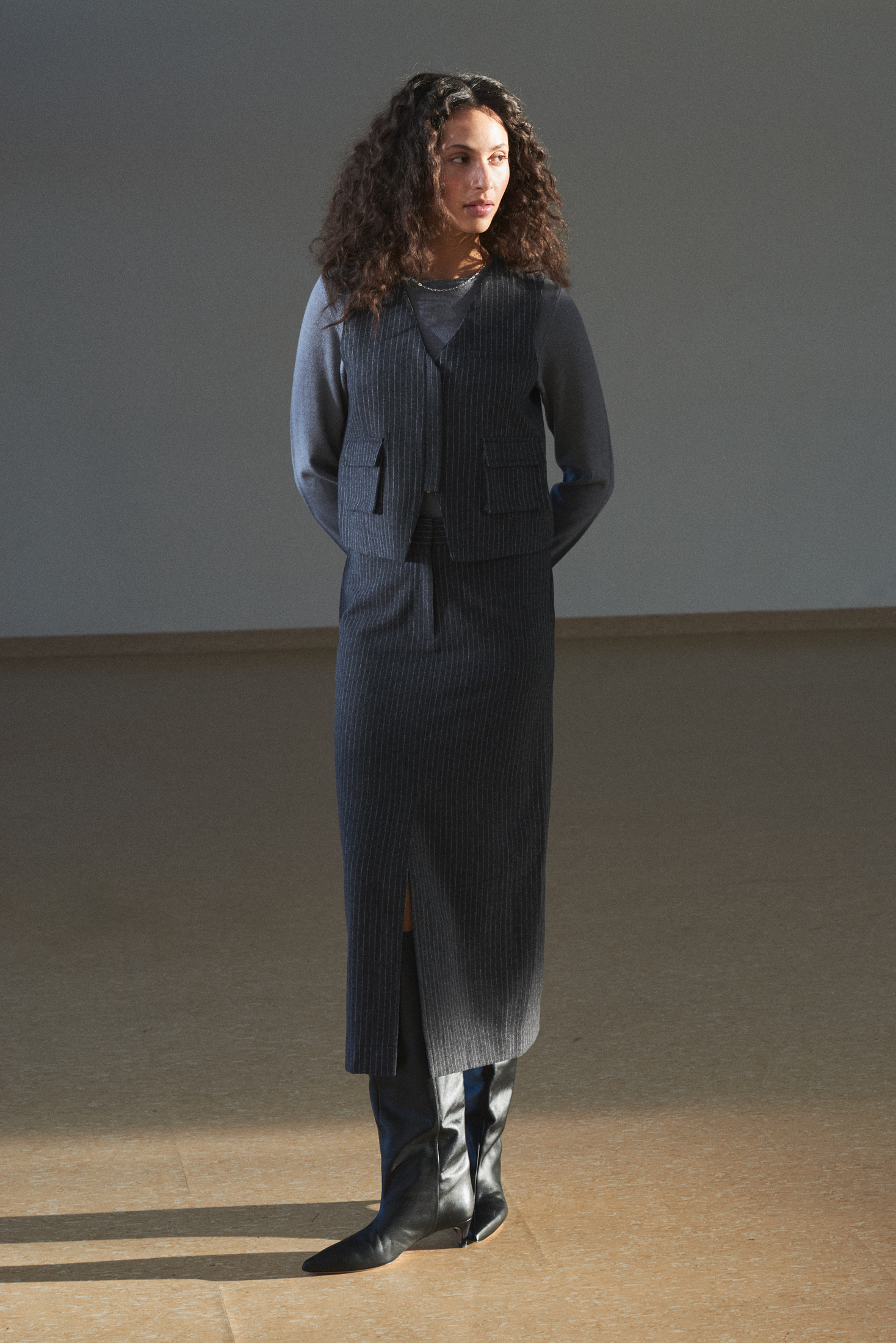 Leveté Room - Iris 3 Waistcoat Dark Grey M Combi - 8