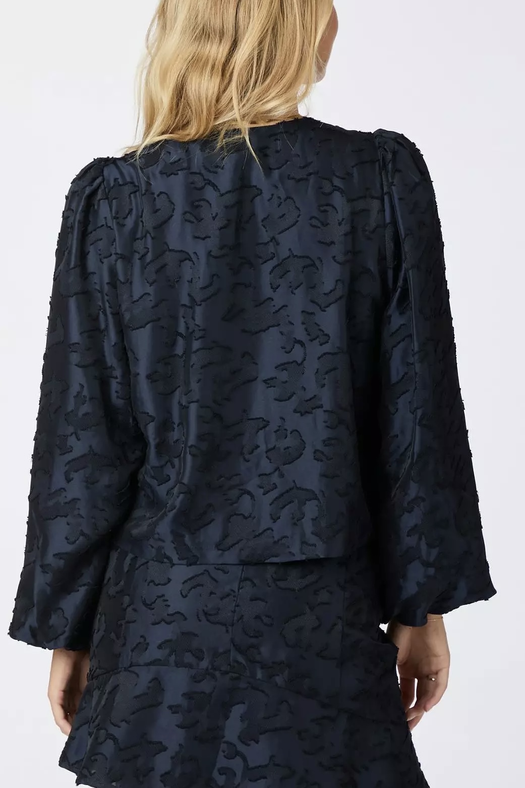Neo Noir  - Daliska Artwork Blouse Navy - 3