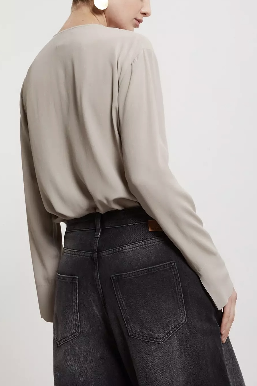 OttodÁme - Flowy Blouse With a V Neck Salvia - 3