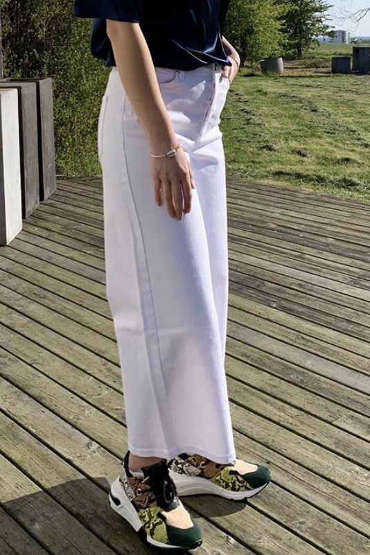 Five Units - Abby White Crop Jeans - 8