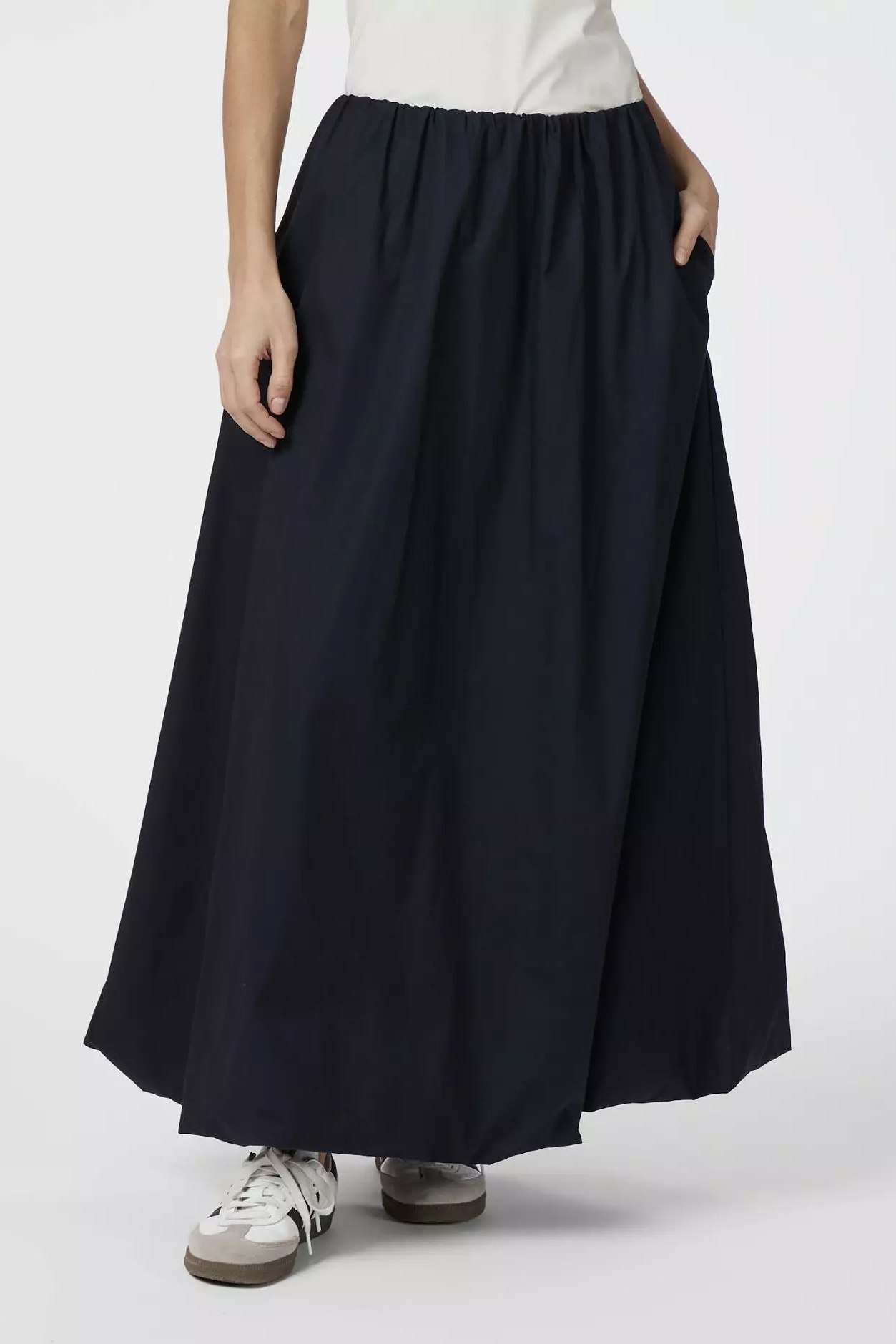 Neo Noir  - Ober Long Balloon Skirt Navy