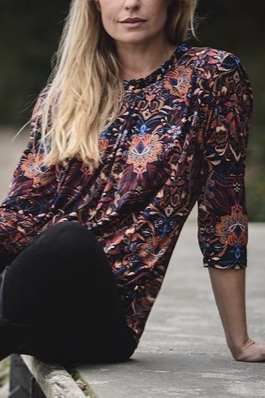 In Front  - Grazia Blouse 3/4 sleeve print - 2