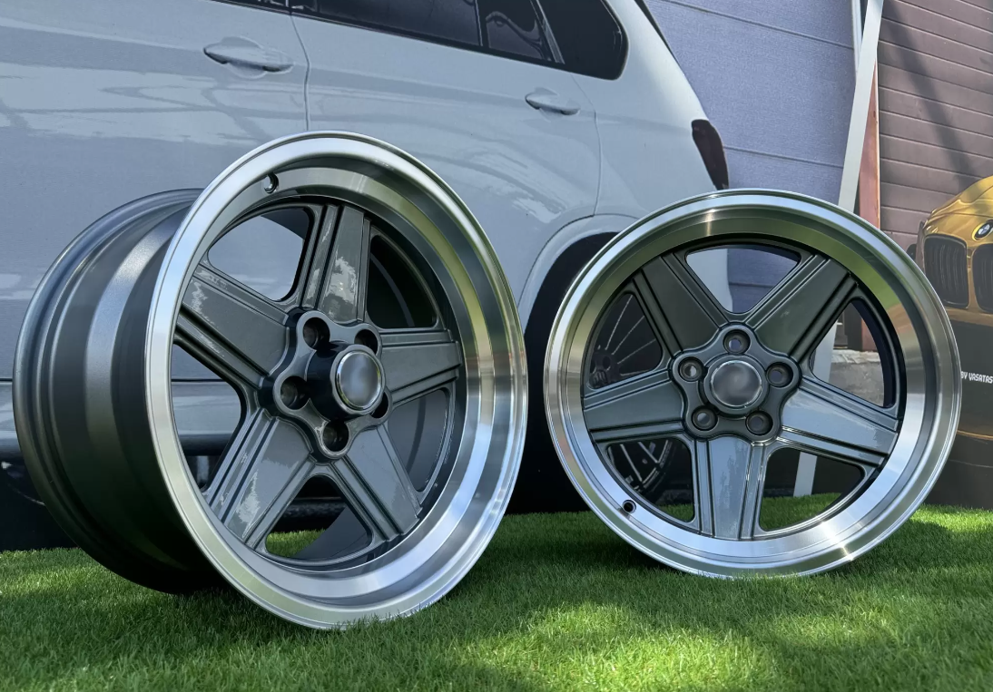 17" Penta style Gunmetal/pol 5x112