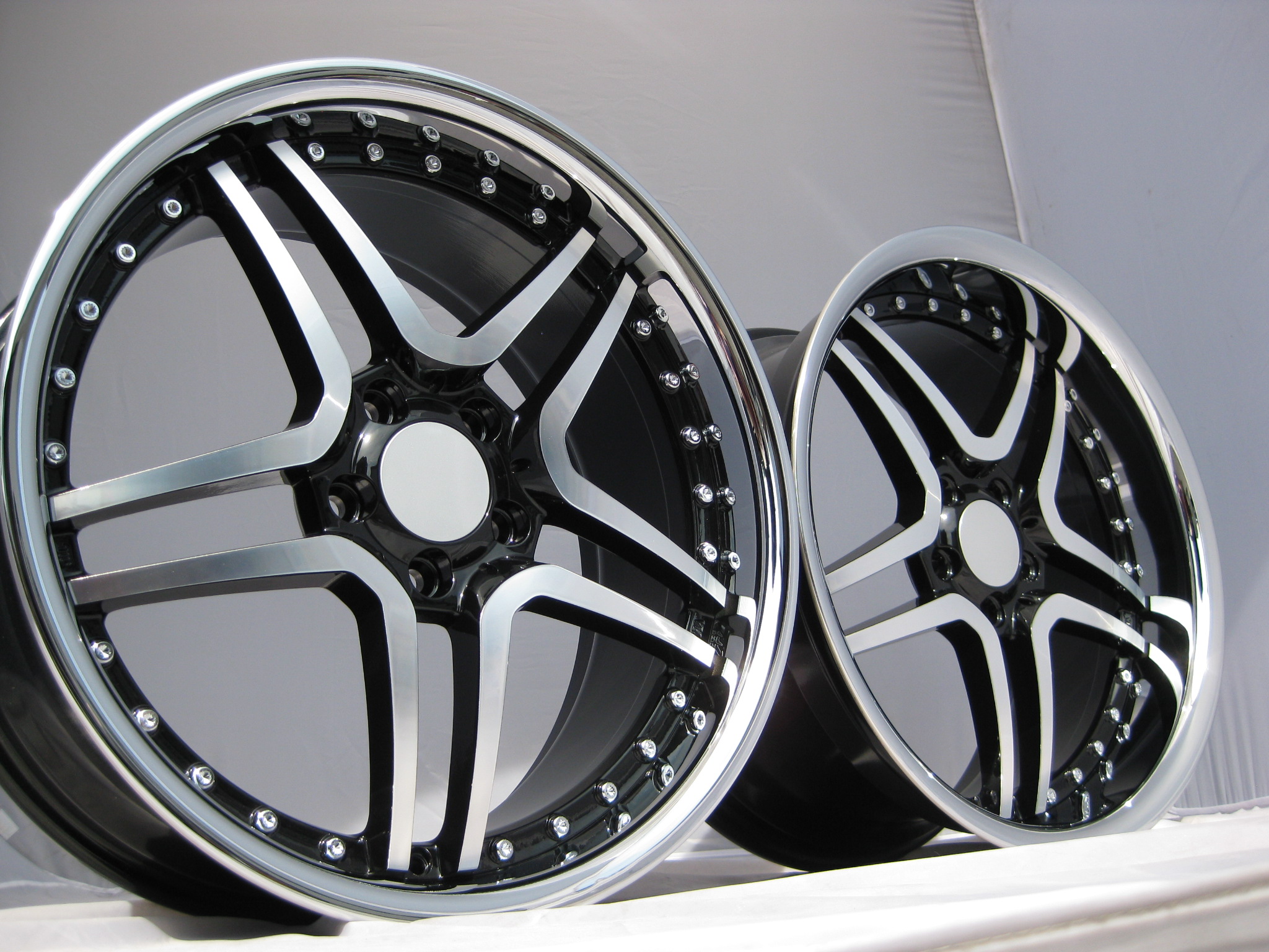 20" AM 5 Twin Black/polished 5x112
