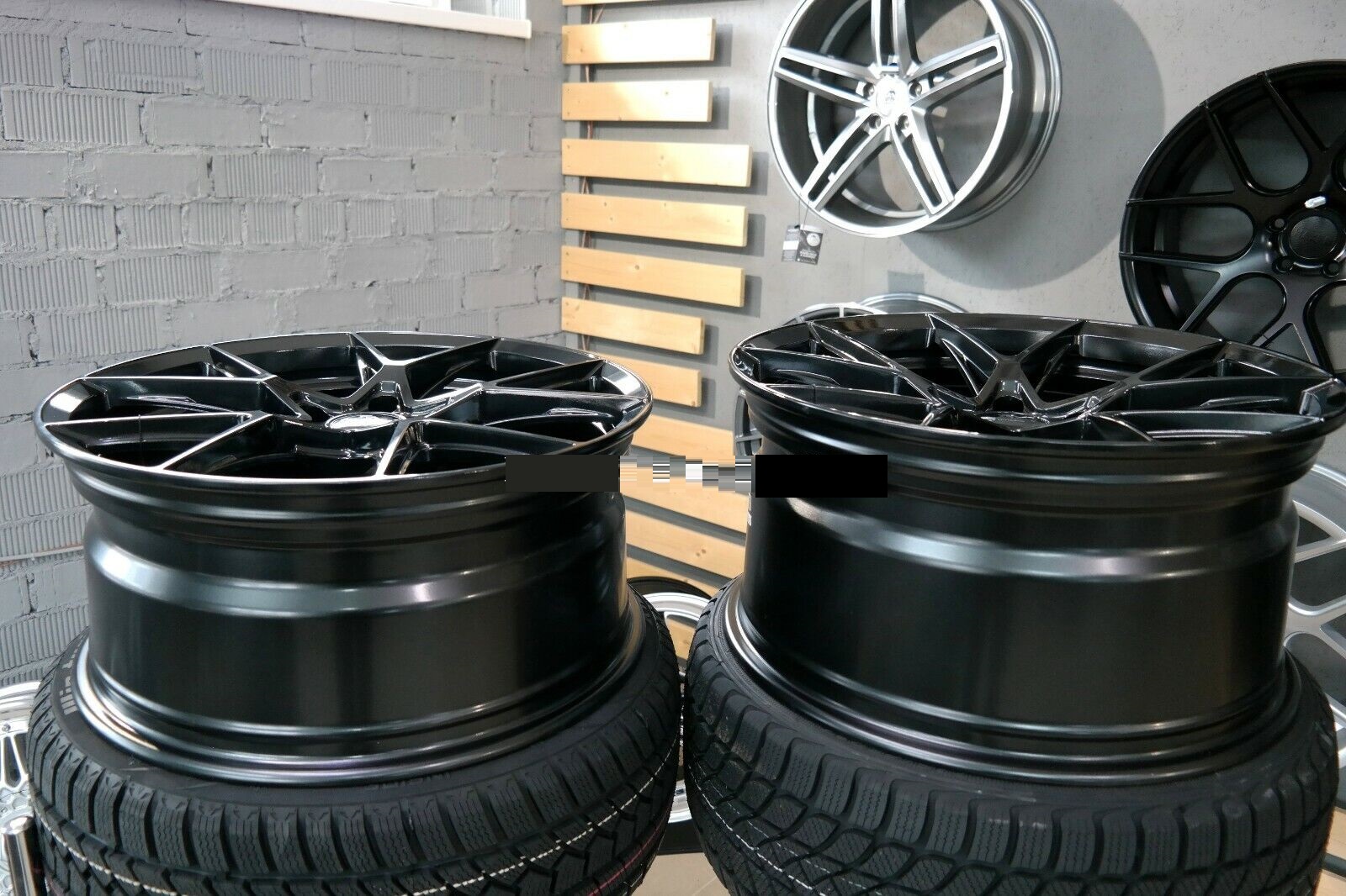 19" Forzza Oregon Gloss black 5/112 - 4