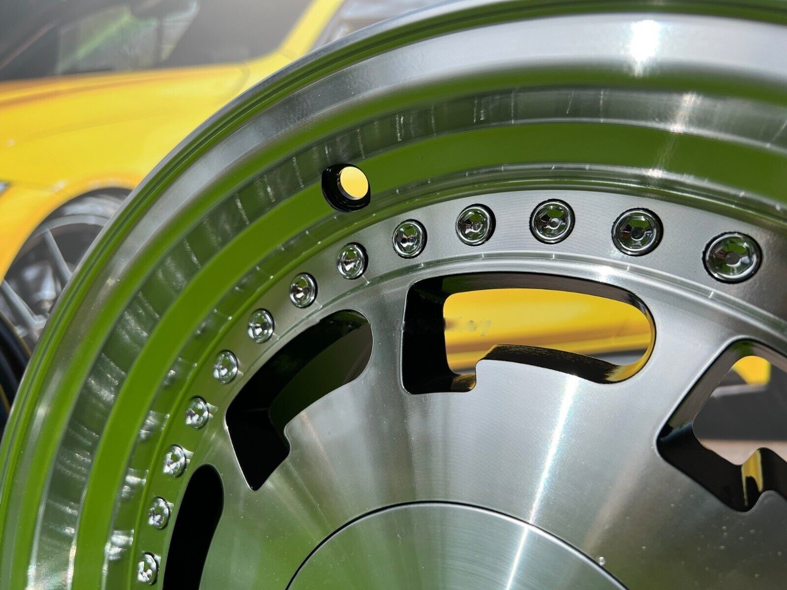 15" Pirelli style 4x100 4x114,3 - 3