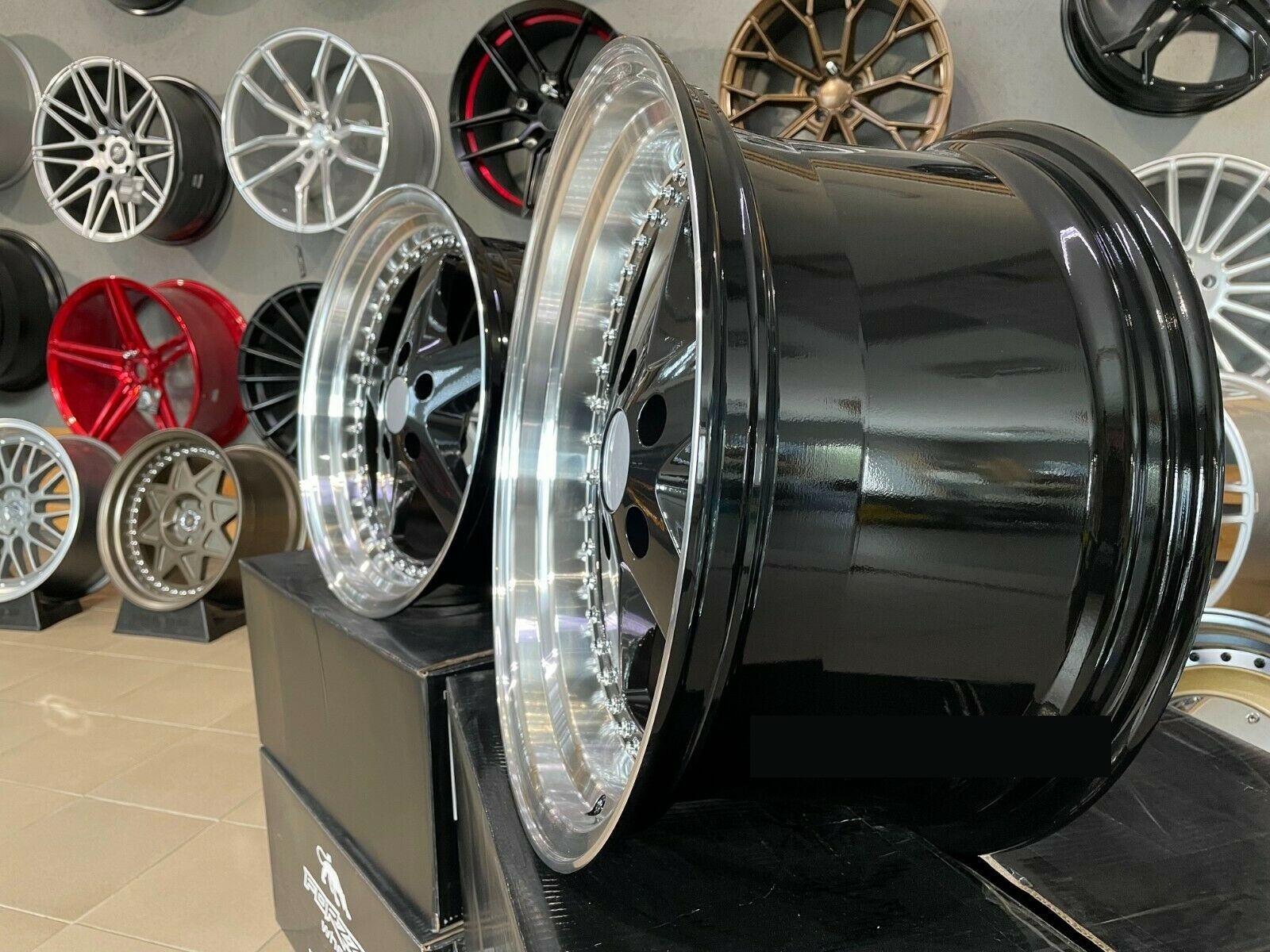 18" Equip style Black/pol 5x120 - 2