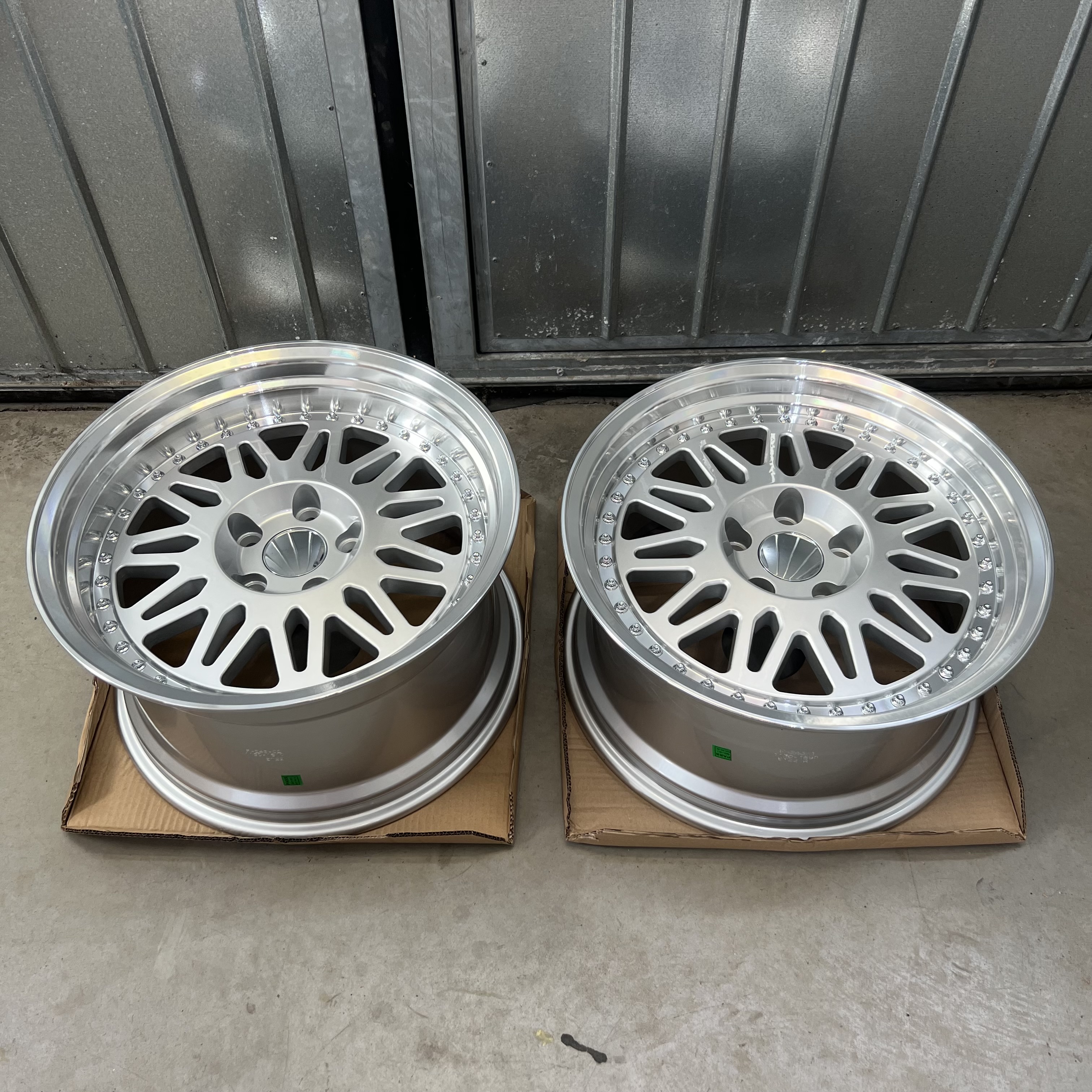 18" Haxer HX28 Silver/pol 5/120 - 6