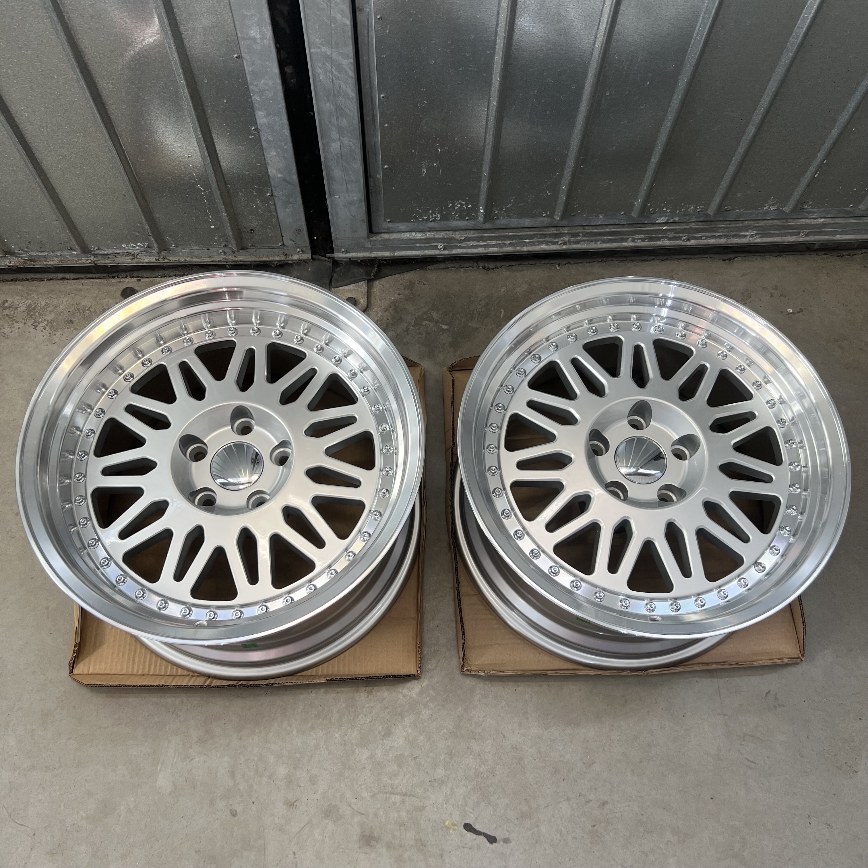 18" Haxer HX28 Silver/pol 5/120 - 5