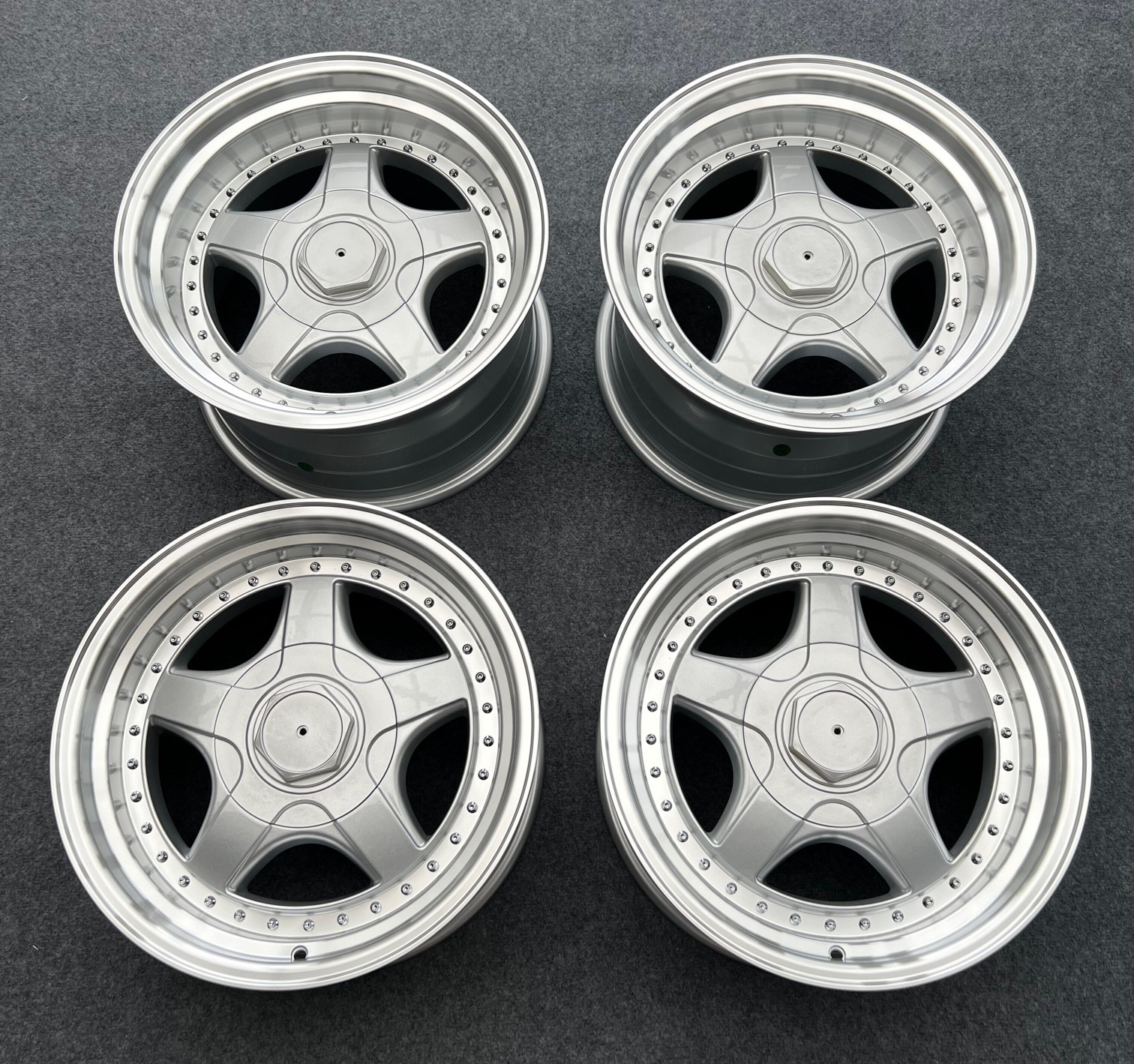 17" RF Style Silver/pol 5x112 5x120