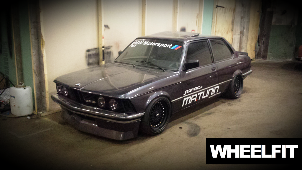 16" RS matt black/guld bult BMW E21 V10