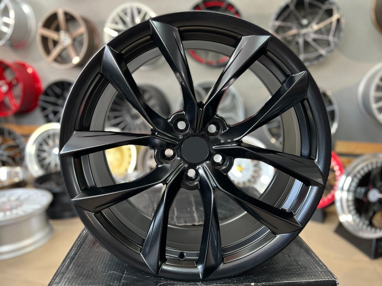 21" TMX Aero Satin black 5x114,3 Tesla