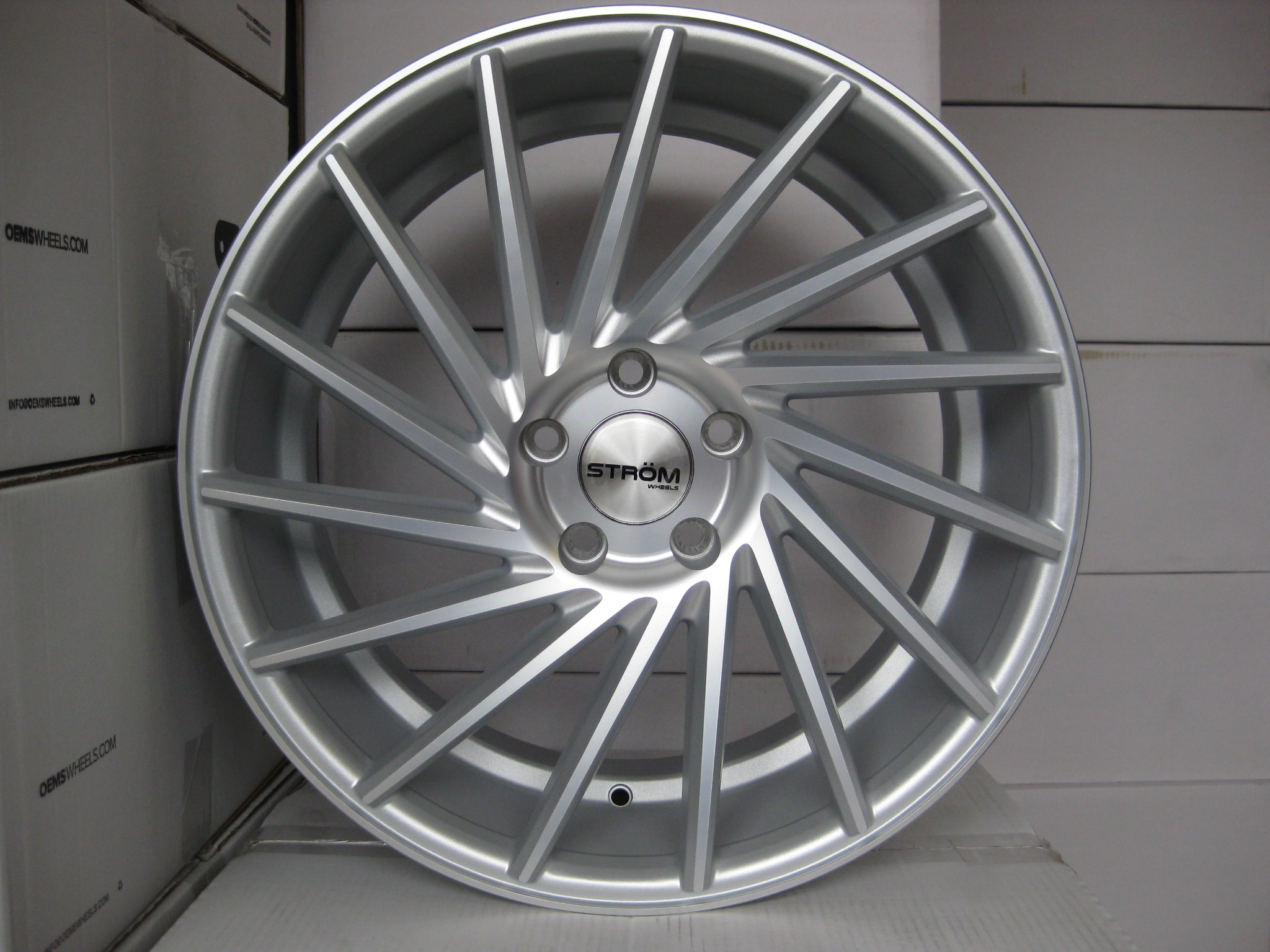 19" Ström DS15 Matt Silver/matt pol 5/120