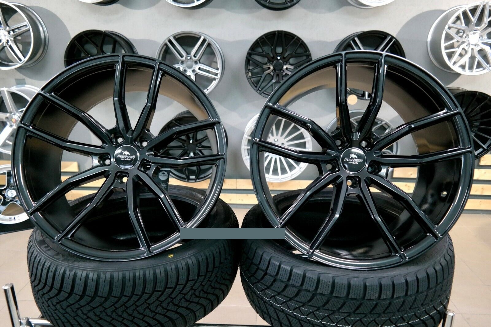 22" Forzza Sigma Gloss black 5/120 - 2
