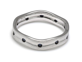 Borstad Ring med 10 Svarta Cubic Zirconia i Äkta 925 Silver storlek 7, Modernt Avskalat Smycke