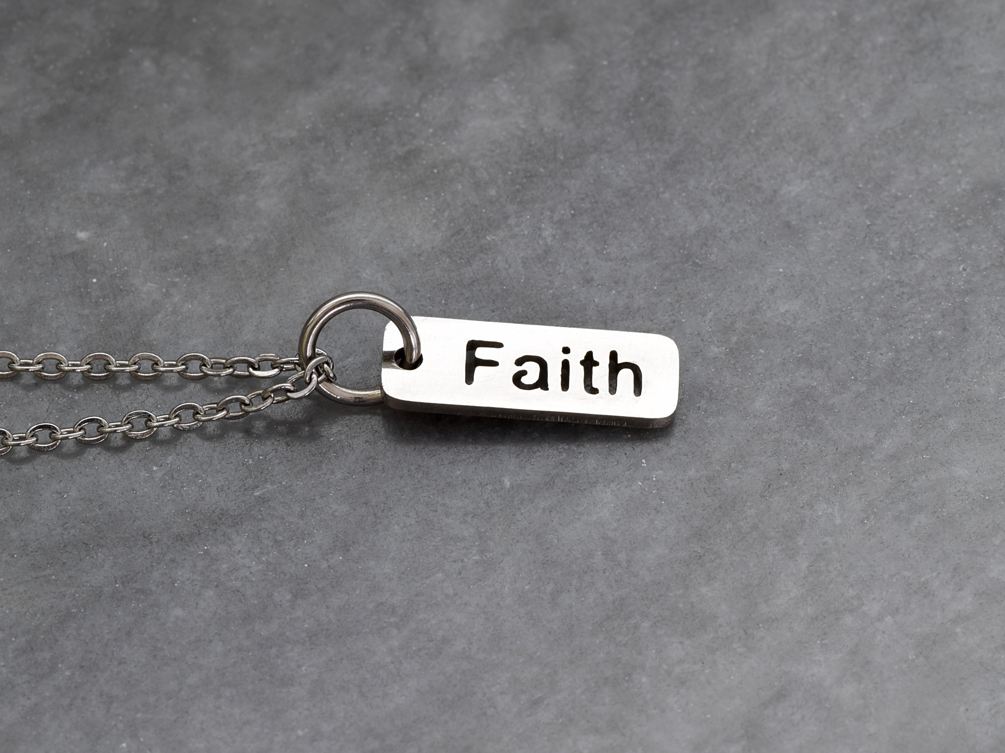Faith Text Halsband i Rostfritt Stål, Tag med Hoppfullt Budskap Hänge, Våga Tro Smycke - 2