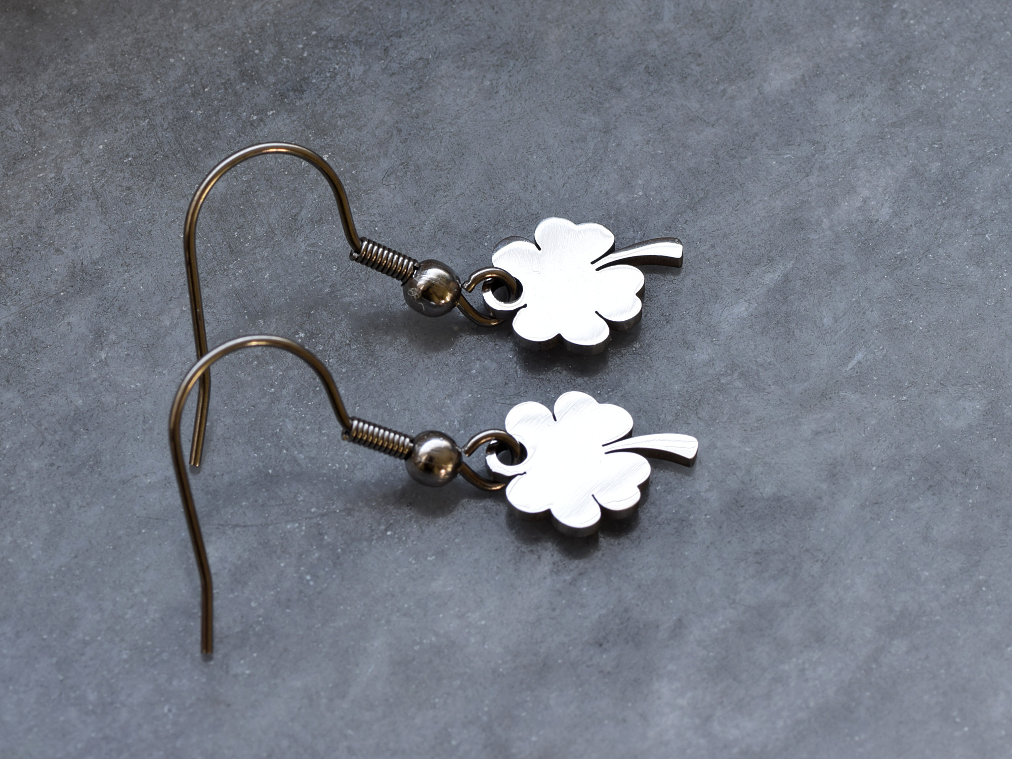 Fyrklöver Örhängen i Rostfritt Stål, Lyckoamulett Örhänge, Tur Accessoar, Lycka Smycke - 2