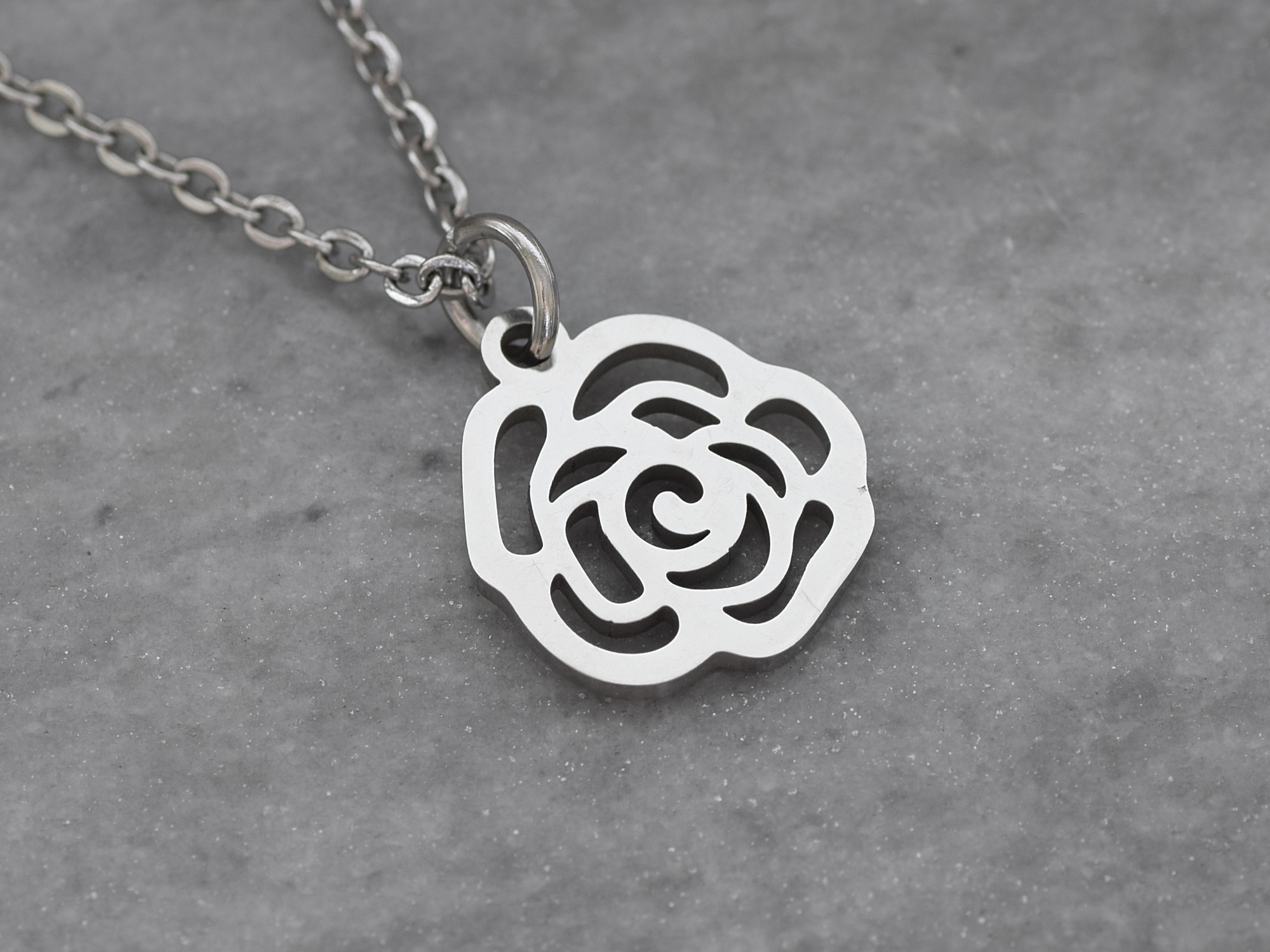 Ros Halsband i Rostfritt Stål, Blomster Hänge, Blomma Smycke - 2