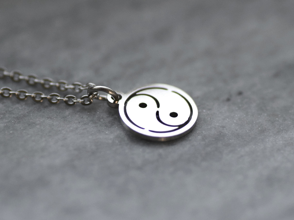 Yin och Yang Tecken Halsband i Rostfritt Stål, Kinesiskt Hänge, Motsats Symbol Smycke - 2