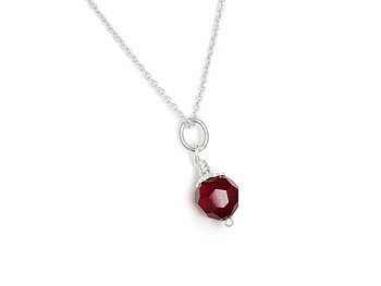 Juli Månadssten Halsband i Äkta 925 Silver med Swarovski Rubin Kristall, Födelsedag Smycke
