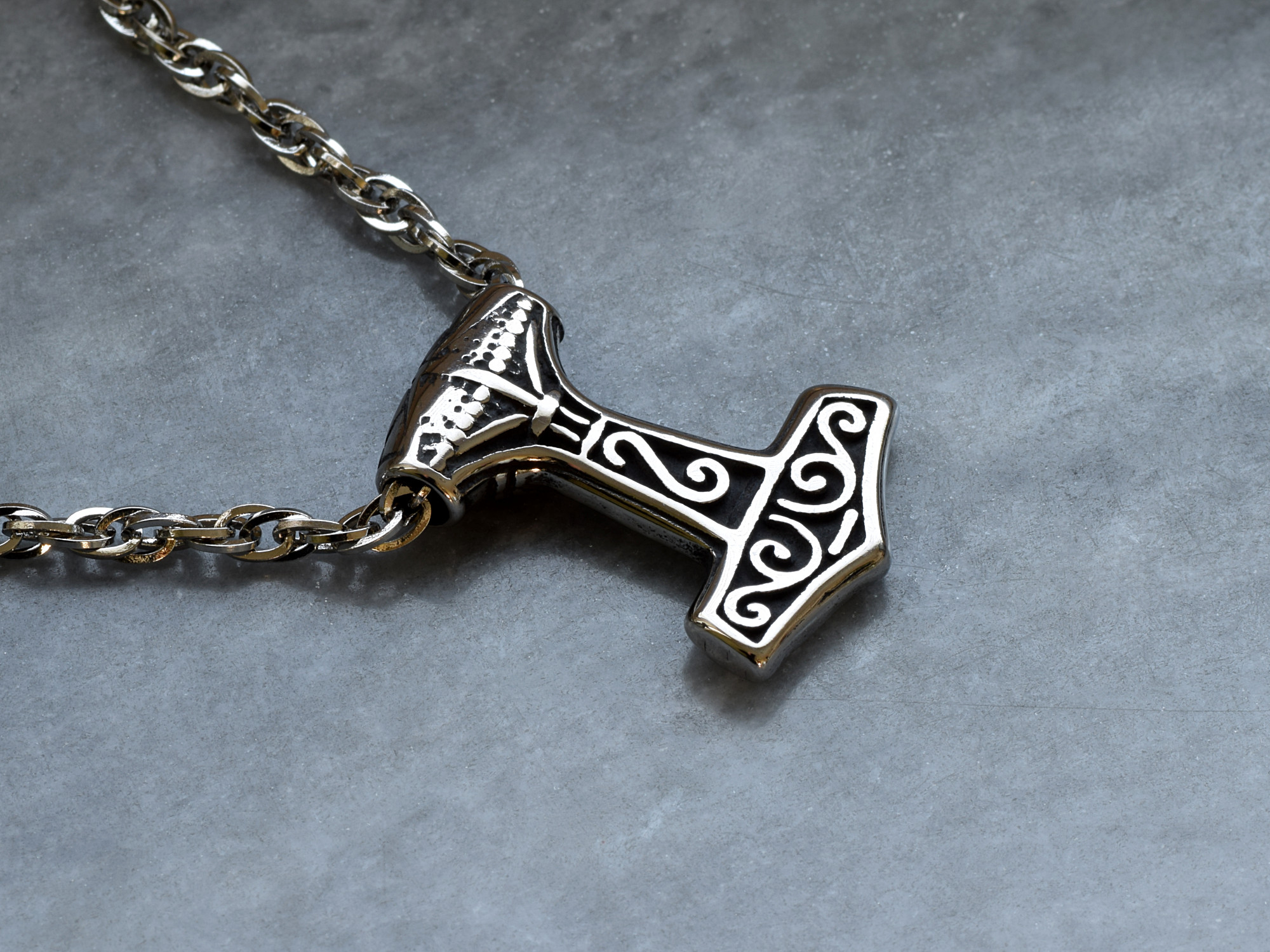 Mjölner Halsband i Rostfritt Stål, Nordisk Mytologi Hänge, Viking Accessoar, Torshammare Smycke - 3