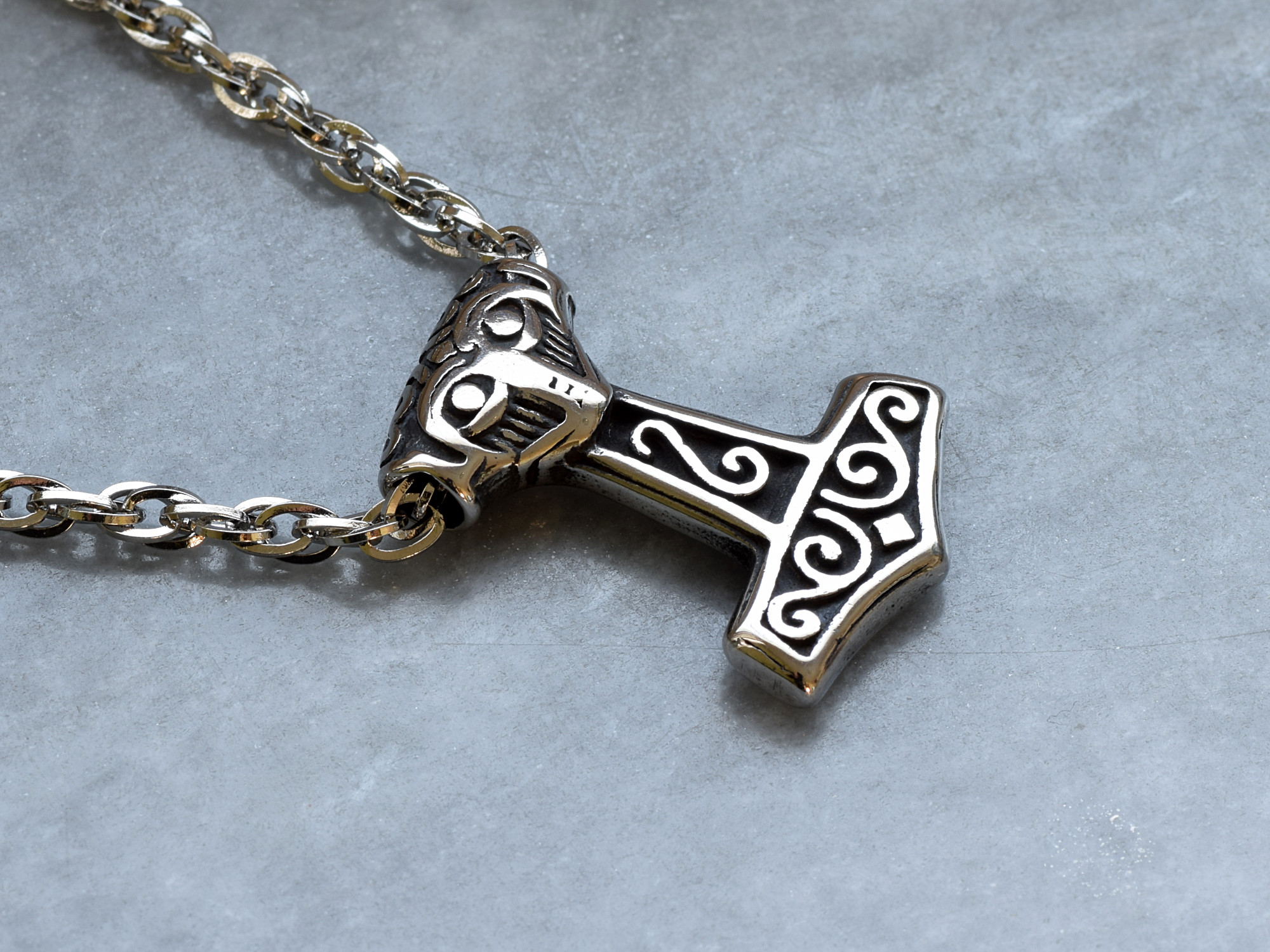 Mjölner Halsband i Rostfritt Stål, Nordisk Mytologi Hänge, Viking Accessoar, Torshammare Smycke - 2