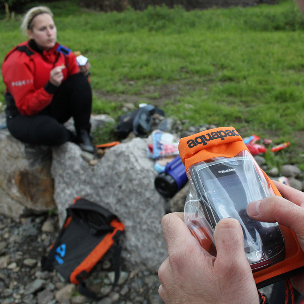 Vattentätt mobilfodral - AQUAPAC Mini Stormproof Phone Case - 5