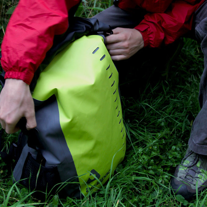 Vattentät ryggsäck  - AQUAPAC Toccoa Trailproof Daysack Lime - 7